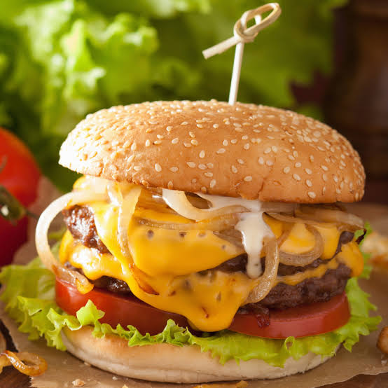 Chedarlı hamburger