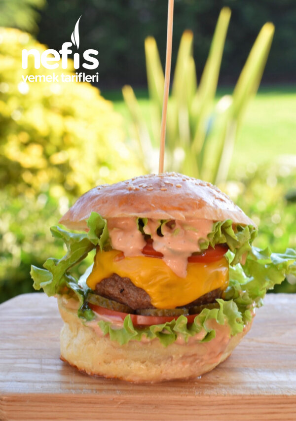 Özel soslu hamburger